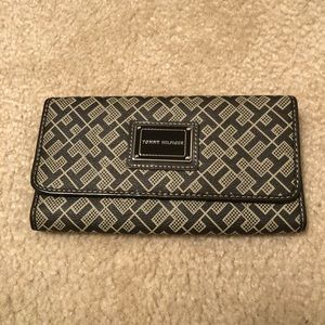 Tommy Hilfiger Wallet